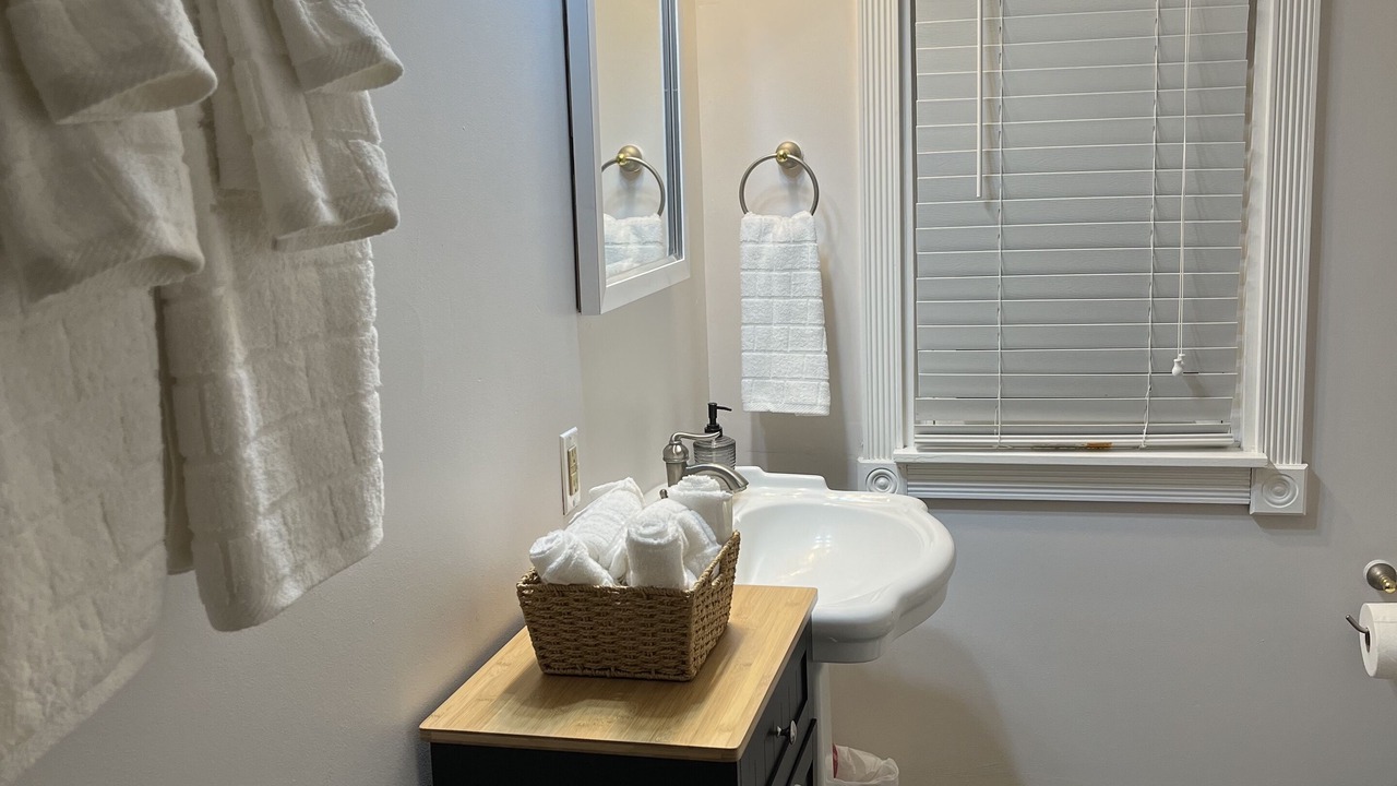 Photo of Bathroom in Morrow