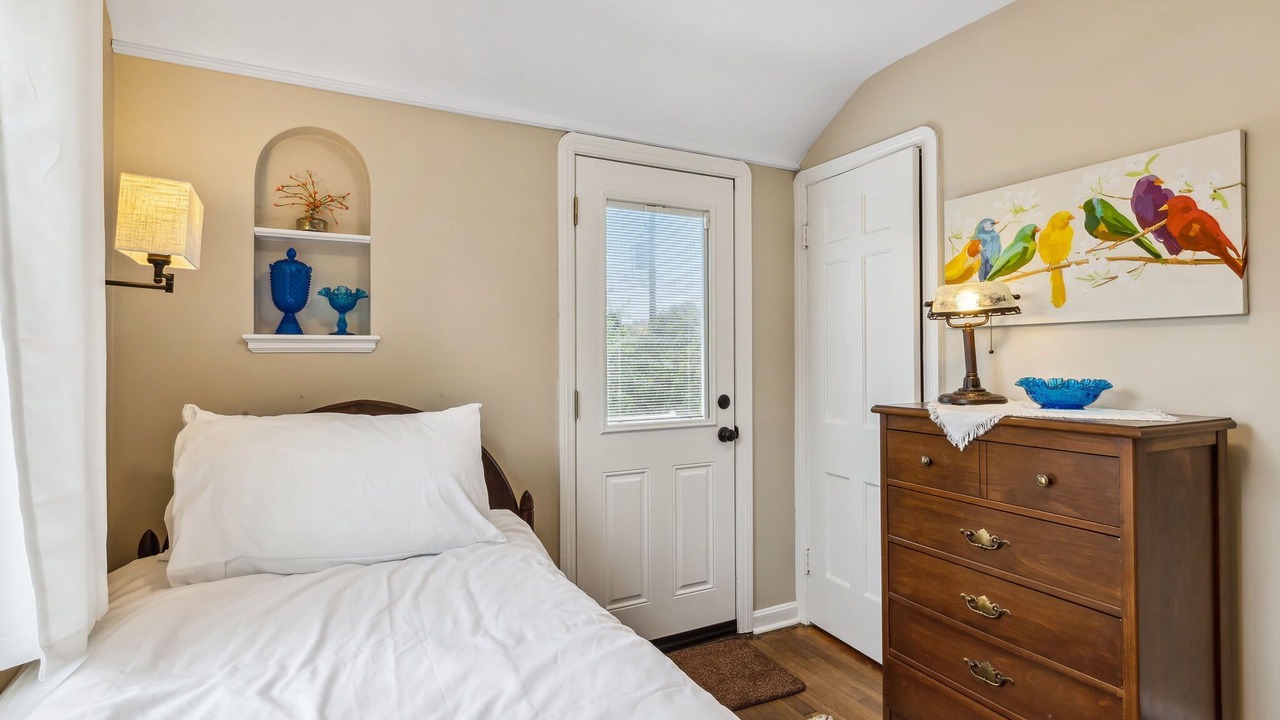 Photo of Bedroom in Cuyahoga County