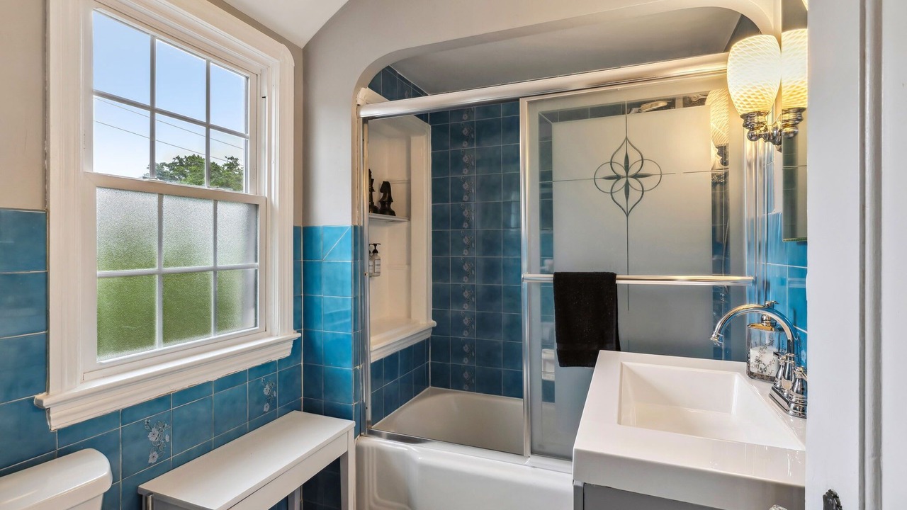 Photo of Bathroom in Cuyahoga County