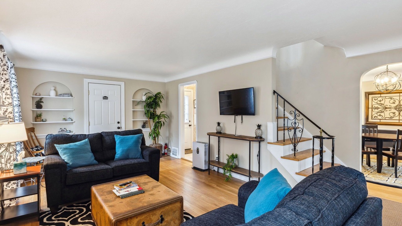 Photo of Livingroom in Cuyahoga County