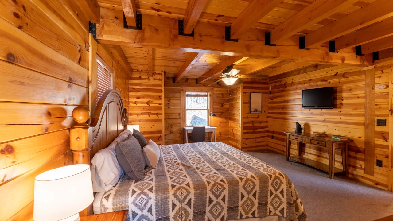 Photo of Bedroom in Mace