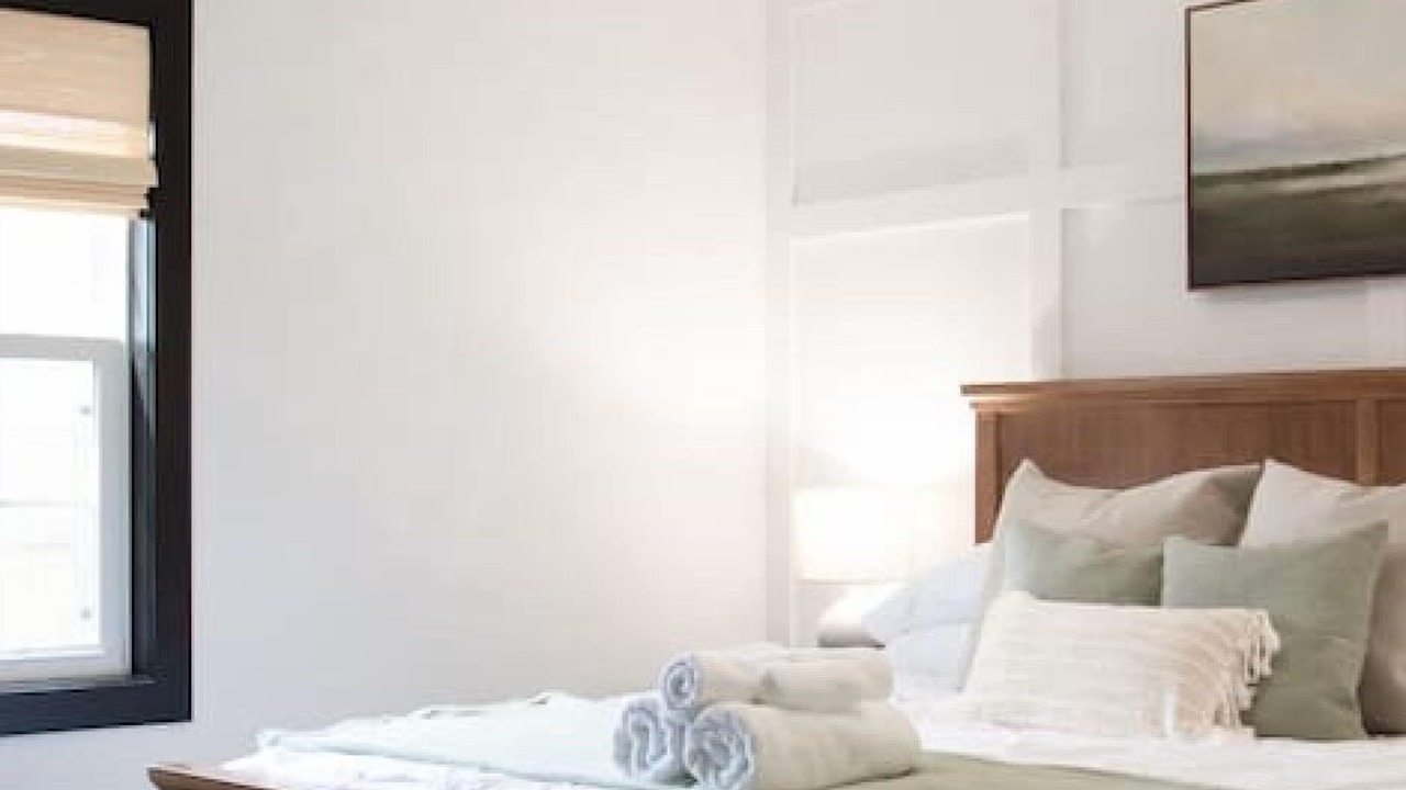 Photo of Bedroom in George Haywood's Lakefront