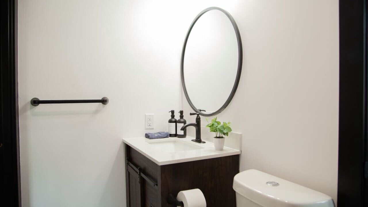 Photo of Bathroom in George Haywood's Lakefront