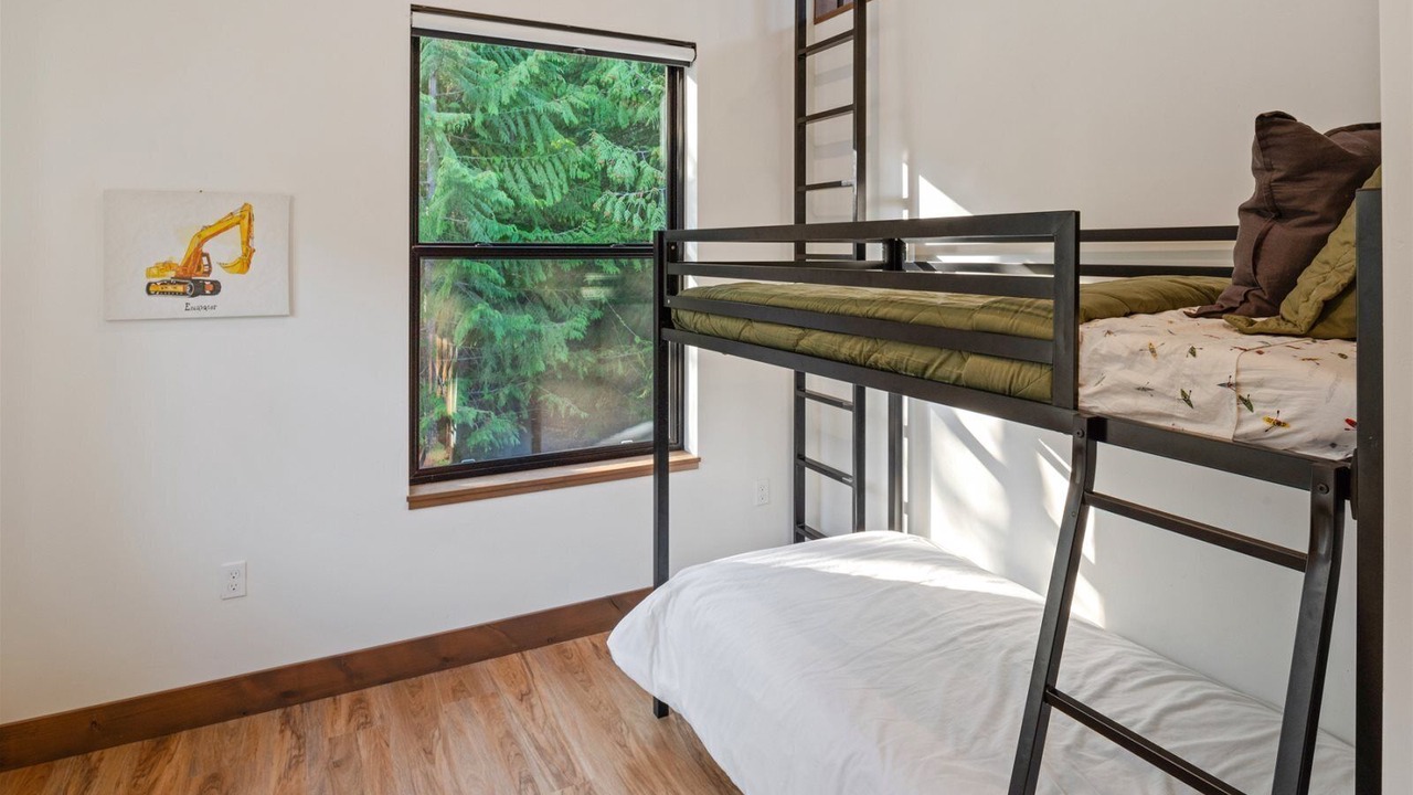 Photo of Bedroom in Sandpoint