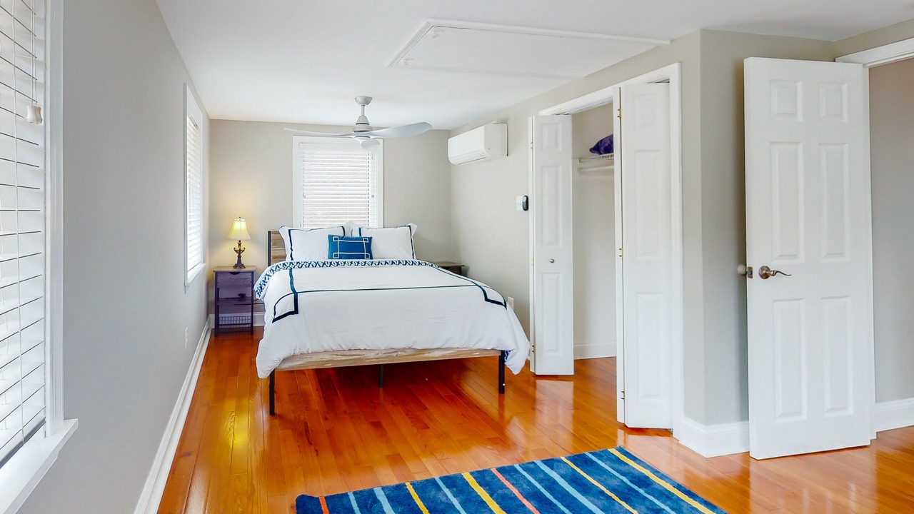 Photo of Bedroom in Herald Harbor