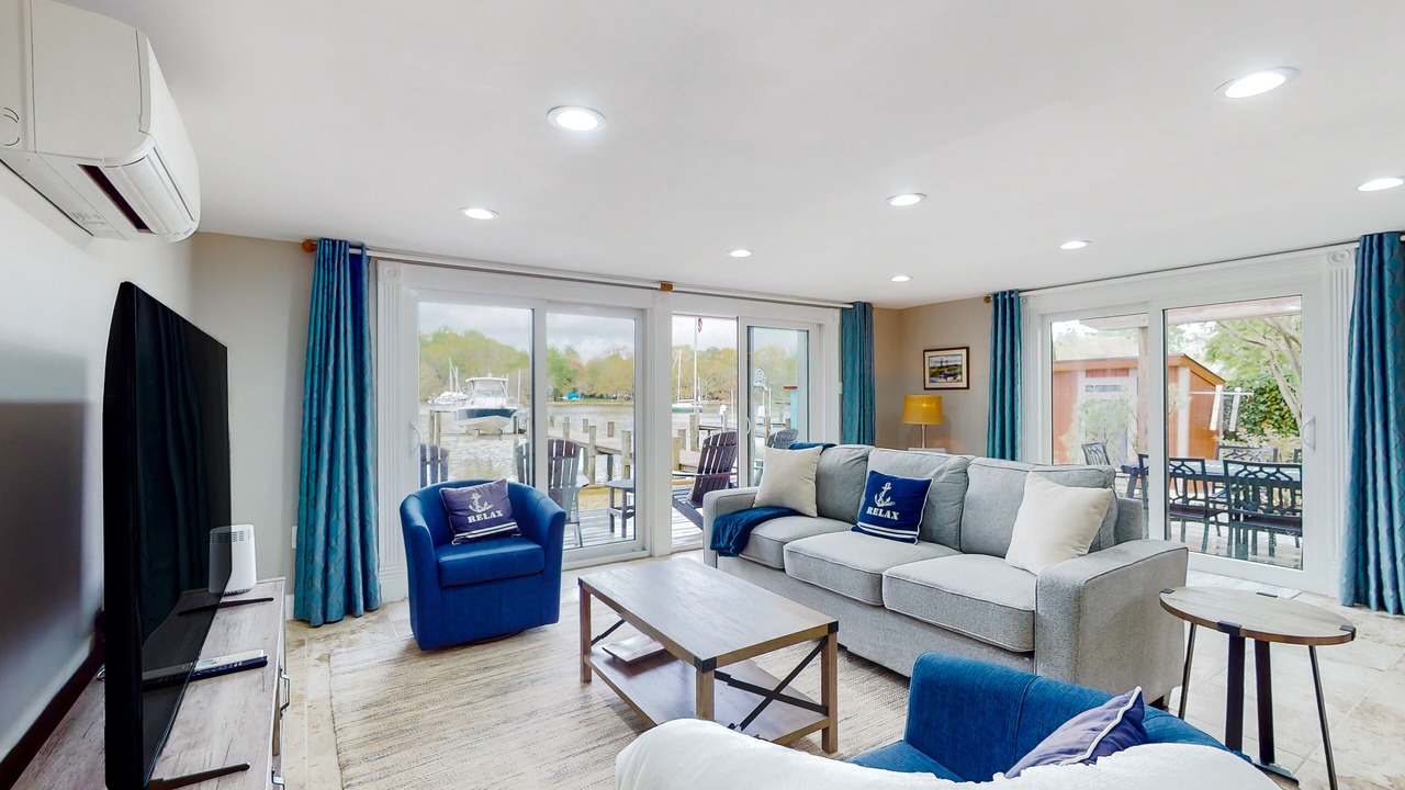 Photo of Livingroom in Herald Harbor