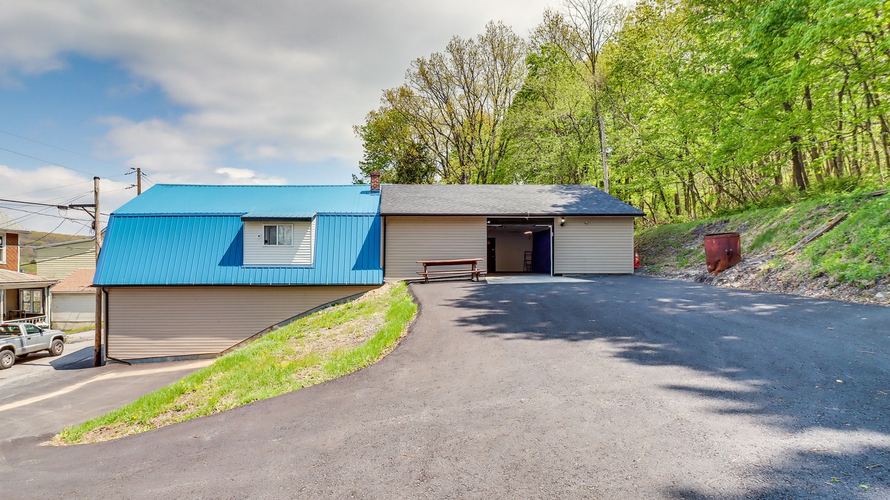 Photo of Outdoor in Lansford