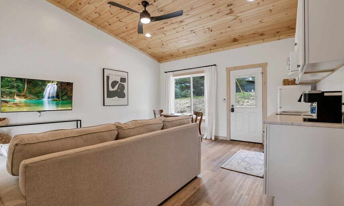 Photo of Livingroom in Rockbridge