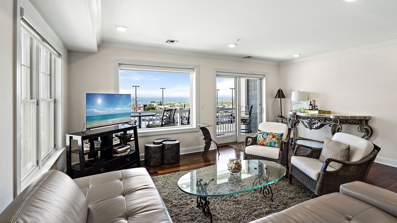 Photo of Livingroom in Bradley Beach