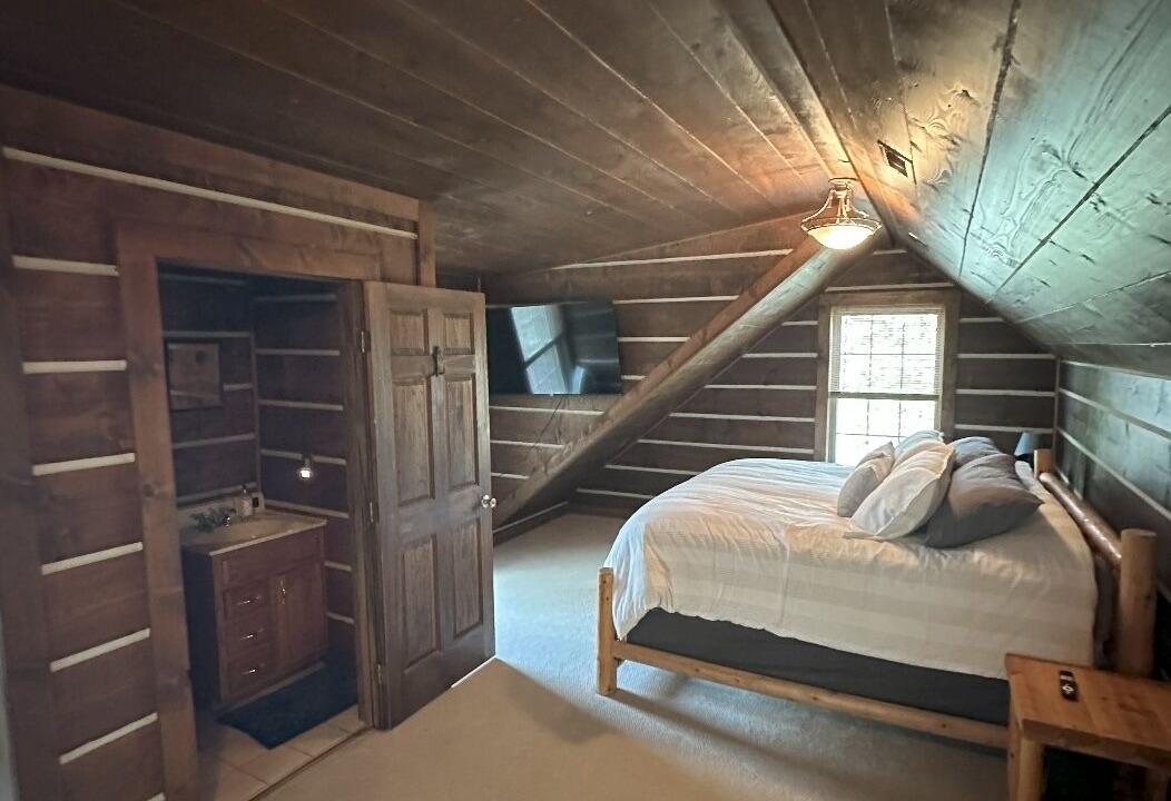 Photo of Bedroom in Pittsburg