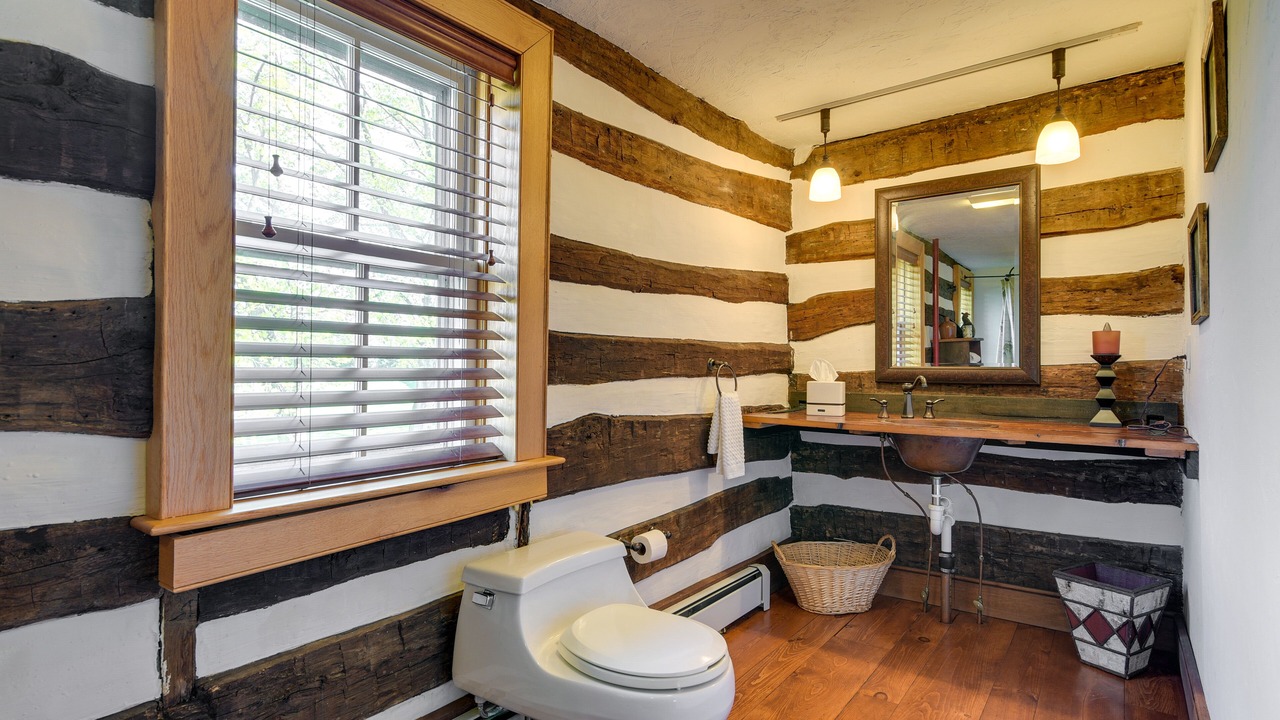 Photo of Bathroom in Rossville