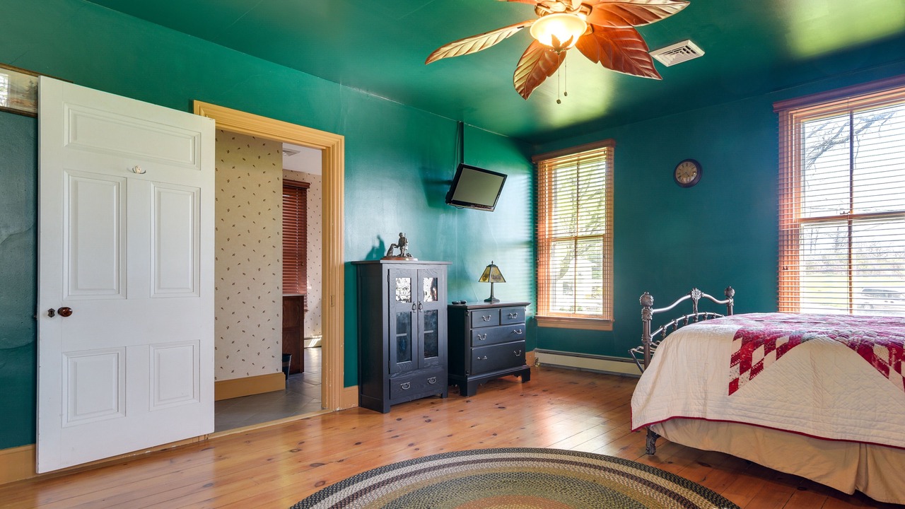 Photo of Bedroom in Rossville
