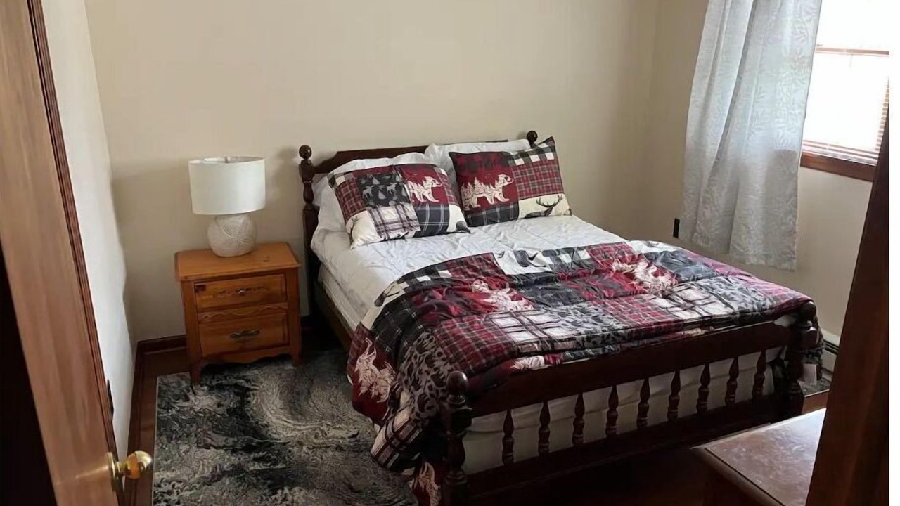 Photo of Bedroom in Sweet Valley