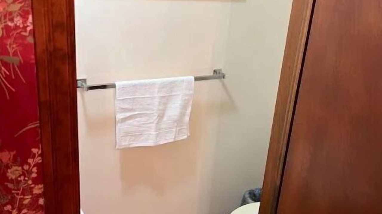 Photo of Bathroom in Sweet Valley