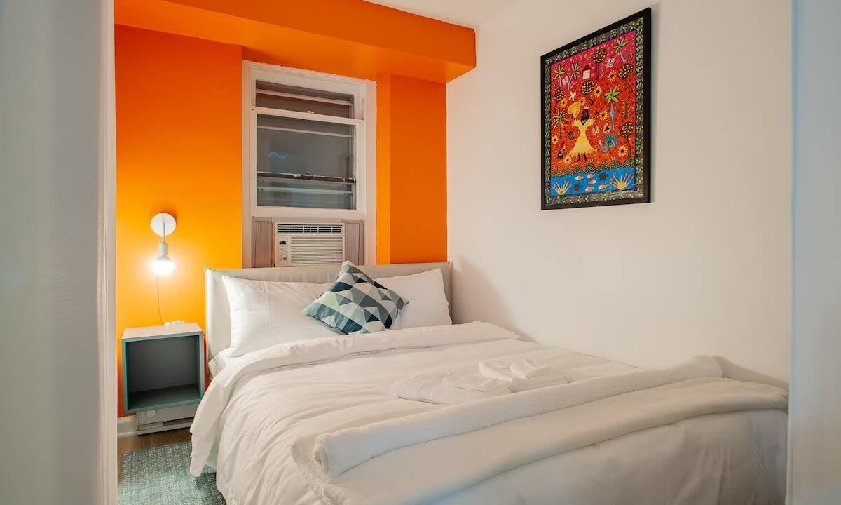 Photo of Bedroom in Adams Morgan