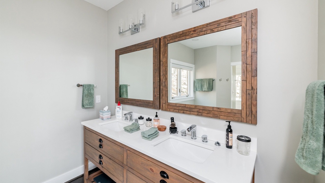 Photo of Bathroom in Roseland