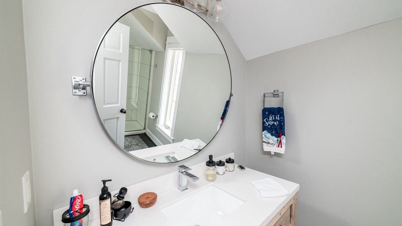 Photo of Bathroom in Roseland