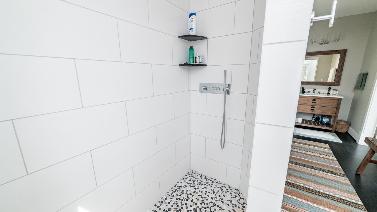 Photo of Bathroom in Roseland