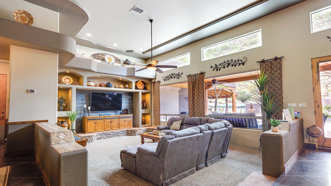 Photo of Livingroom in East Mesa