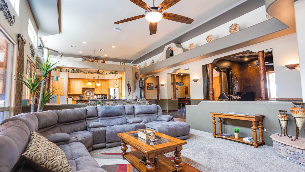 Photo of Livingroom in East Mesa