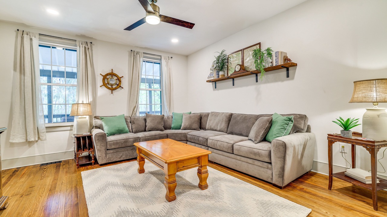 Photo of Bedroom in Greentown