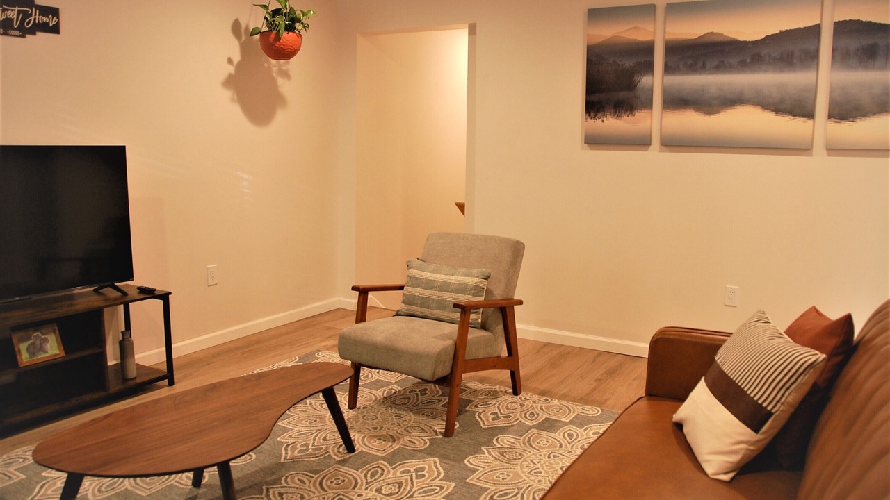 Photo of Livingroom in East Liberty