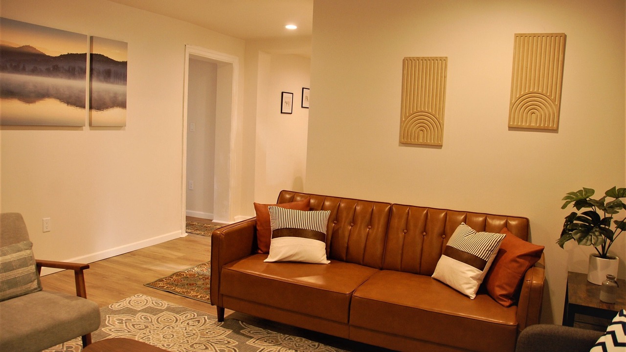 Photo of Livingroom in East Liberty
