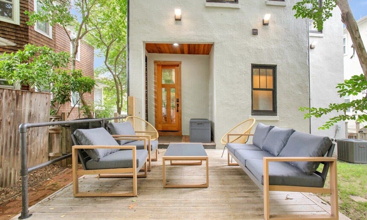 Photo of Patio Balcony in Murray Hill