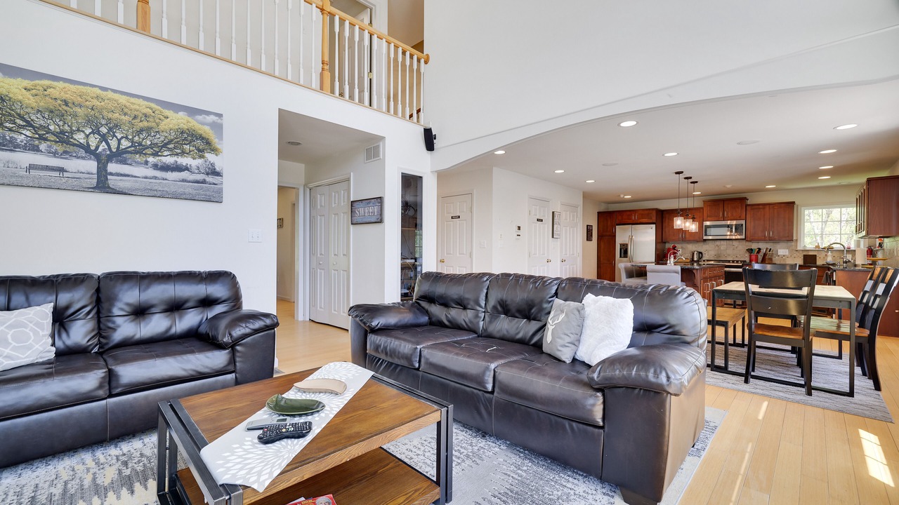 Photo of Livingroom in Long Pond