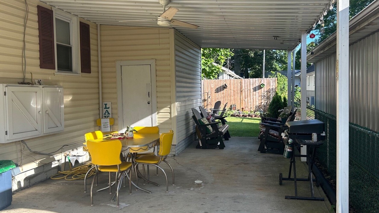 Photo of Others in Lakeview