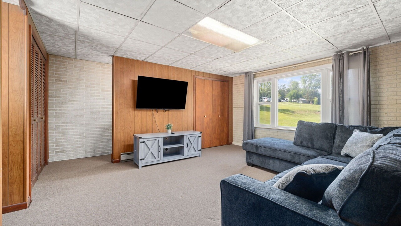 Photo of Livingroom in Mifflinburg
