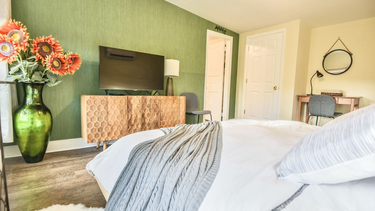 Photo of Bedroom in Lambertville