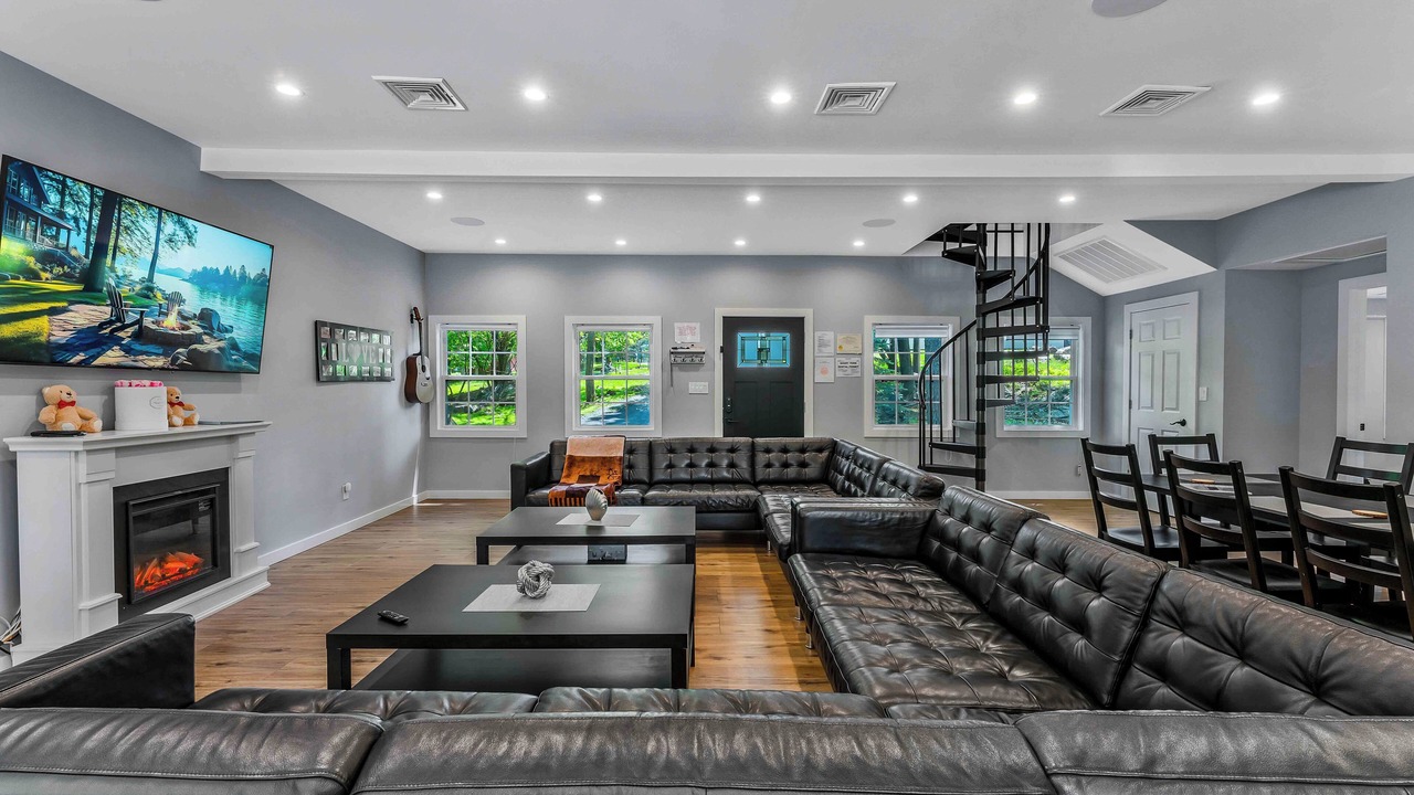 Photo of Livingroom in Wallenpaupauk Lake Estates