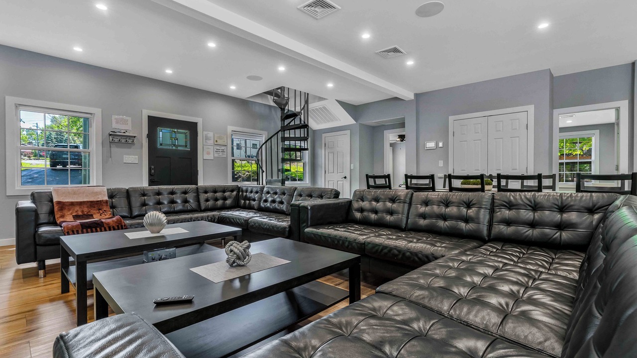 Photo of Livingroom in Wallenpaupauk Lake Estates