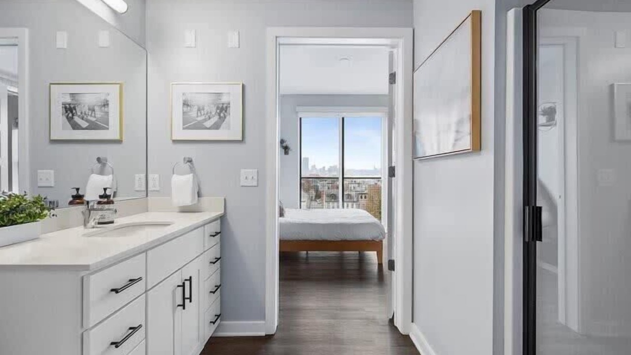 Photo of Bathroom in Lower Lawrenceville