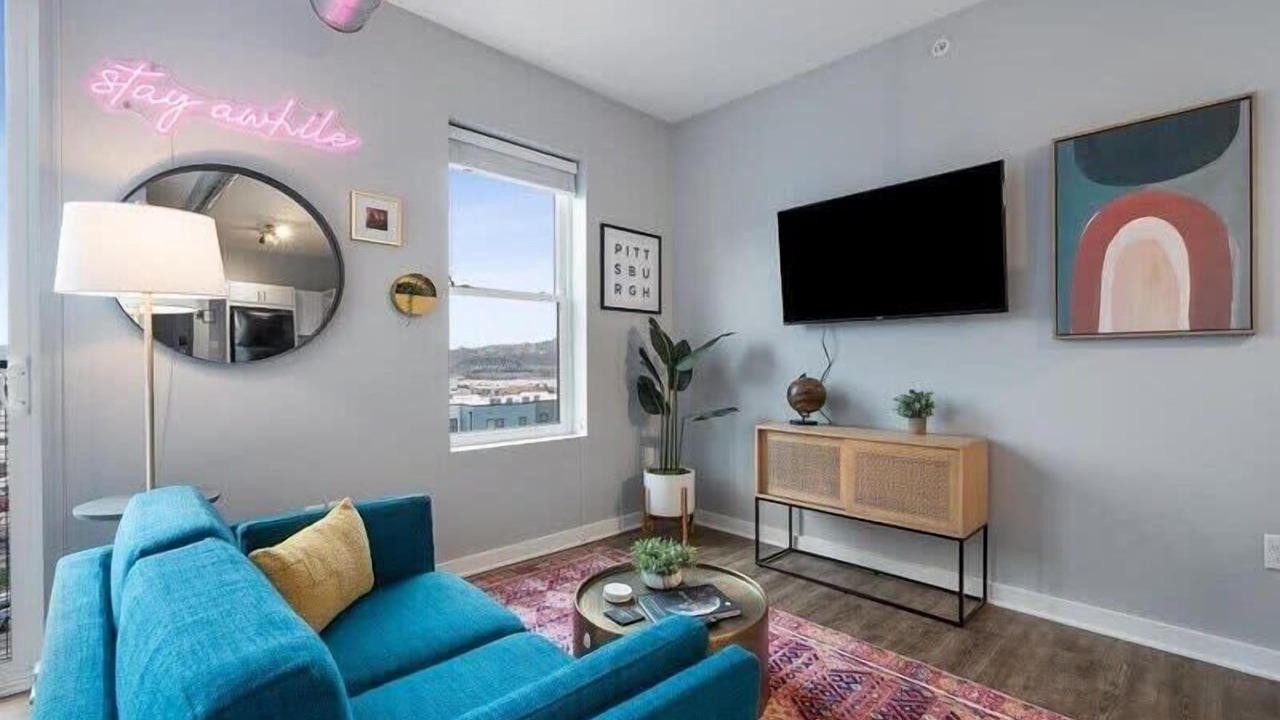 Photo of Livingroom in Lower Lawrenceville