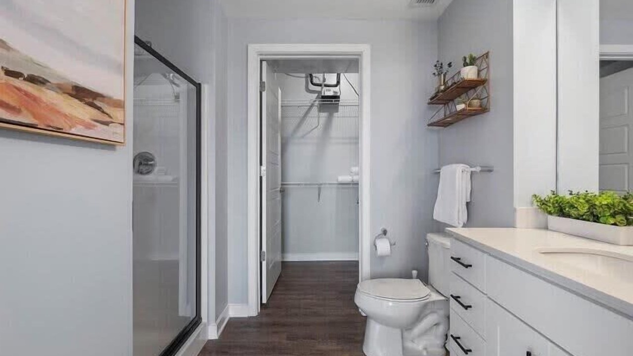 Photo of Bathroom in Lower Lawrenceville