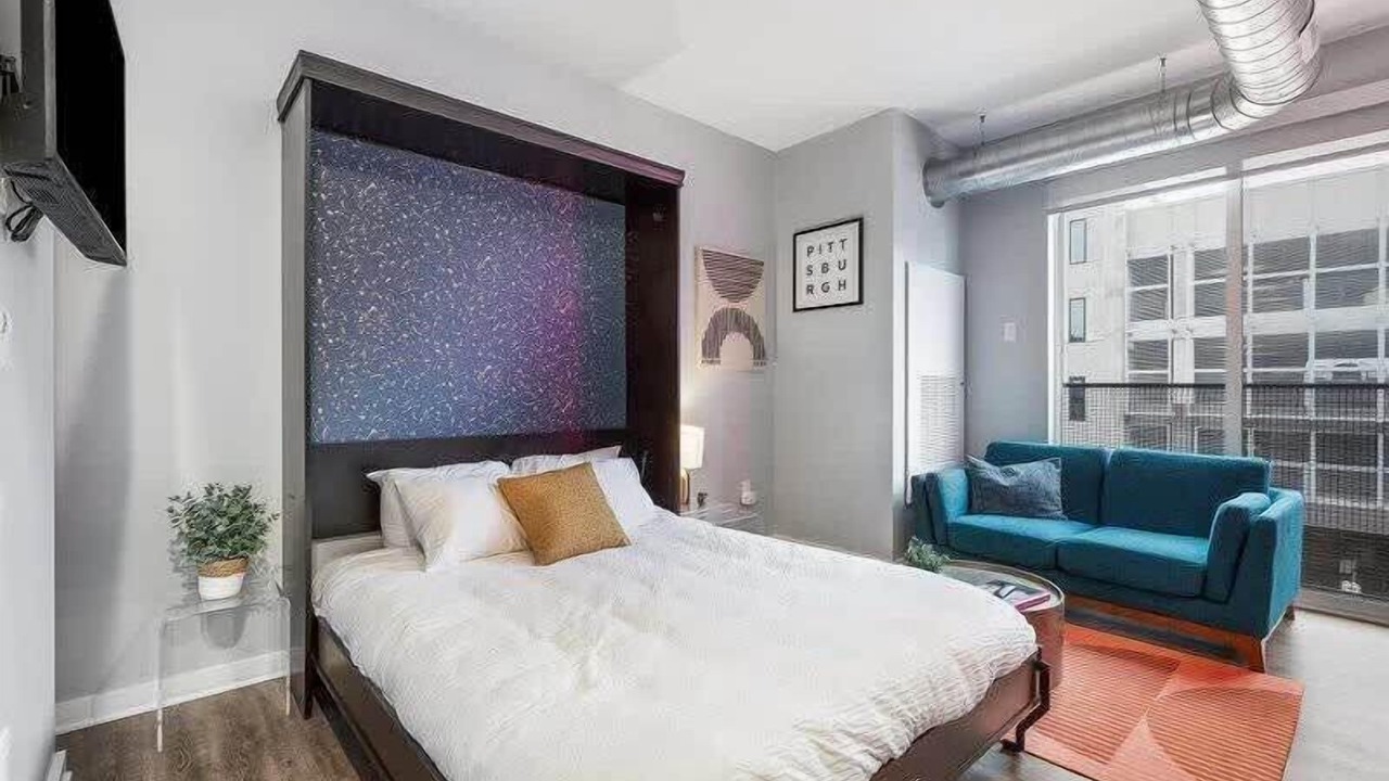 Photo of Bedroom in Lower Lawrenceville