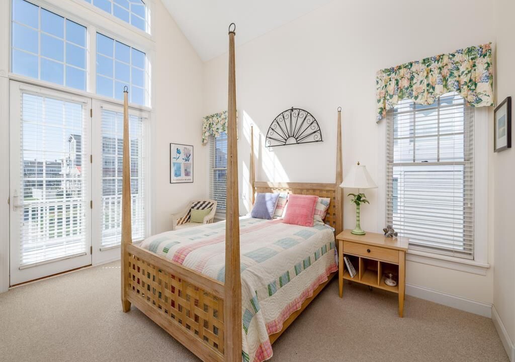 Photo of Bedroom in Admiral Estates