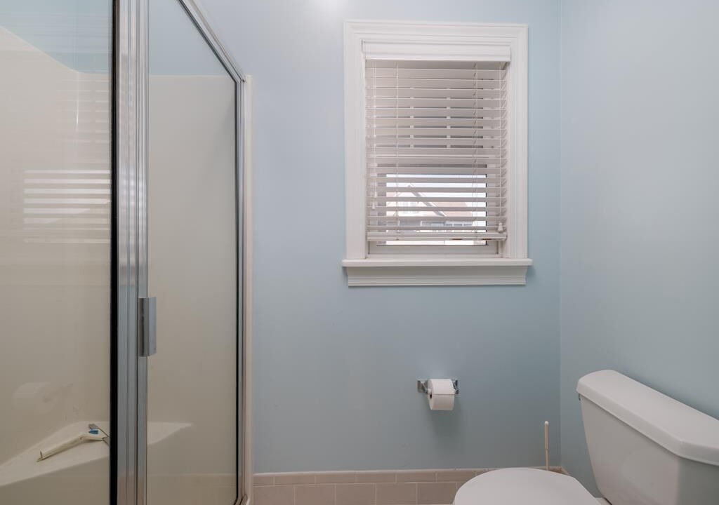 Photo of Bathroom in Admiral Estates