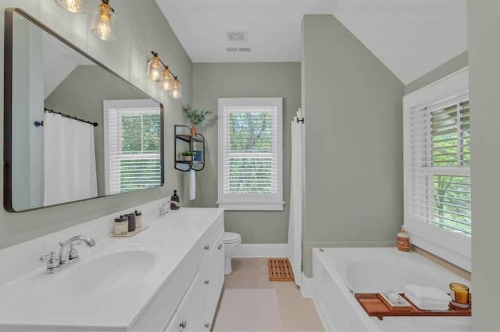 Photo of Bathroom in Irvington