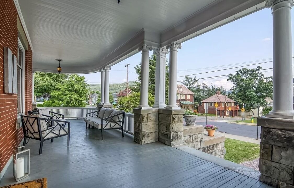 Photo of Patio Balcony in Derrick City