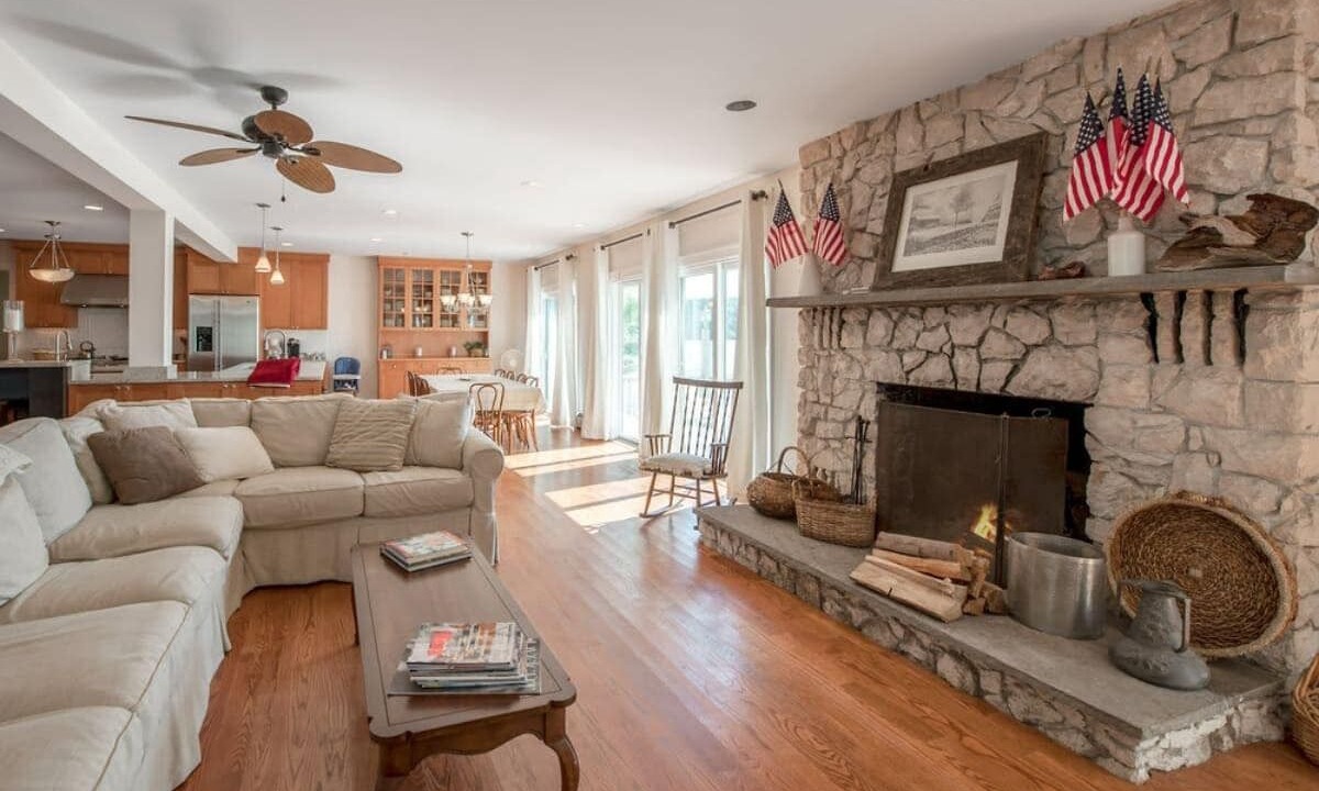 Photo of Livingroom in Kauneonga Lake
