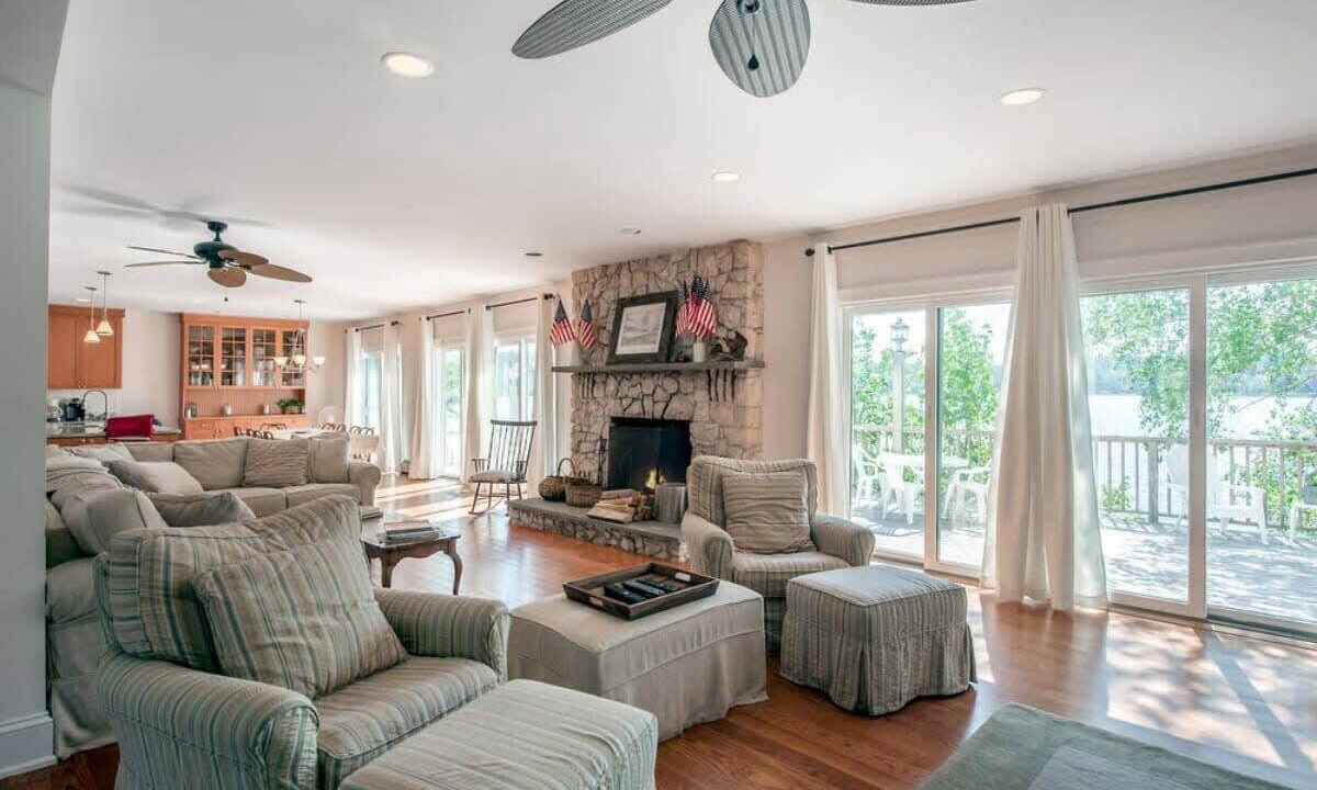 Photo of Livingroom in Kauneonga Lake