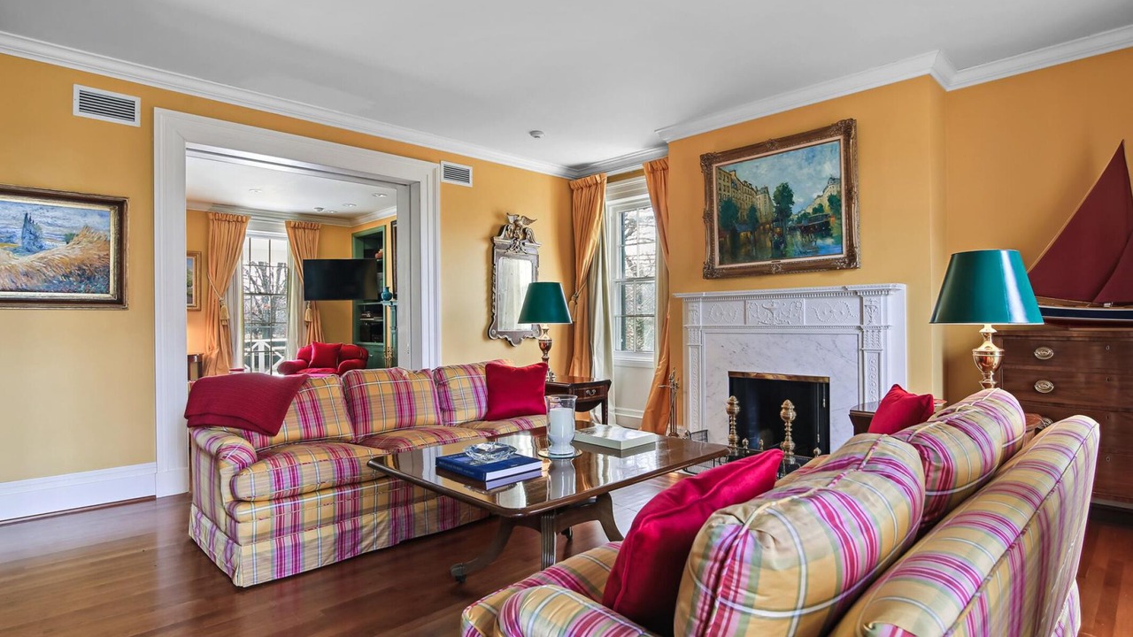 Photo of Livingroom in Unionville