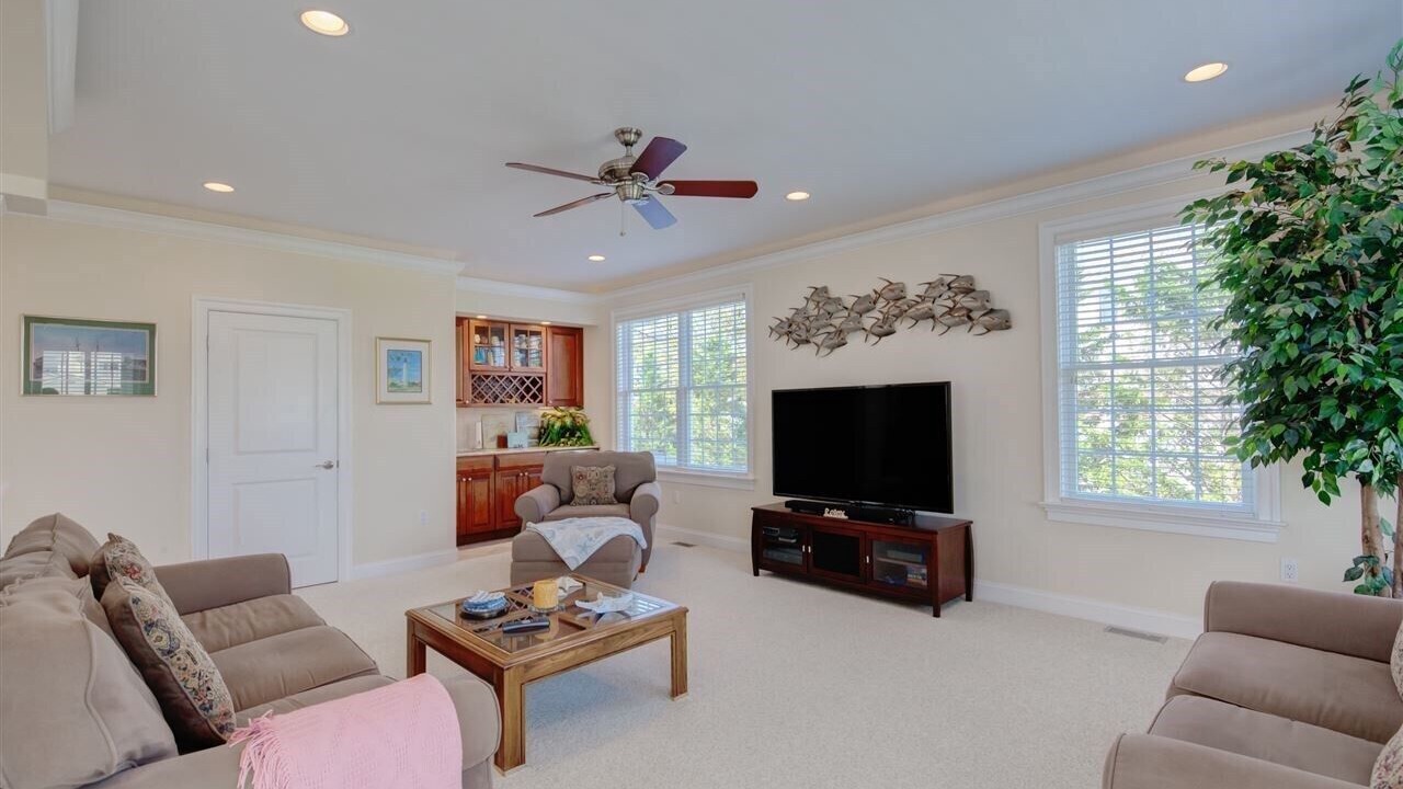 Photo of Livingroom in Cape May Court House