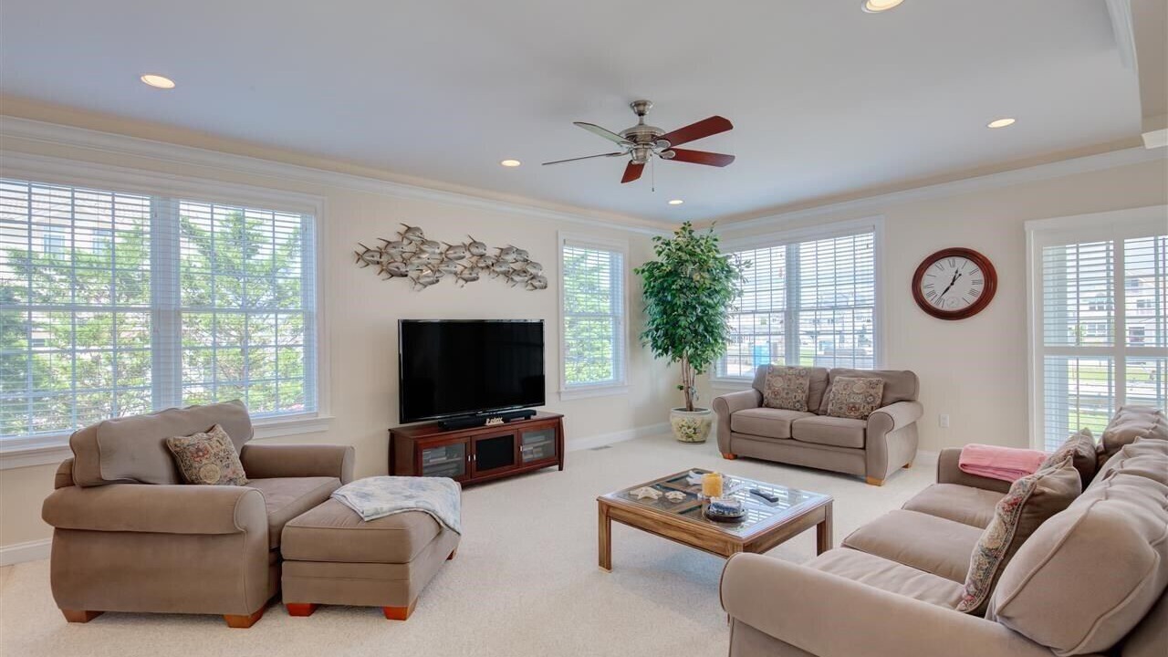 Photo of Livingroom in Cape May Court House