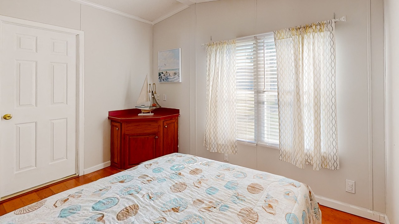 Photo of Bedroom in Assateague Pointe
