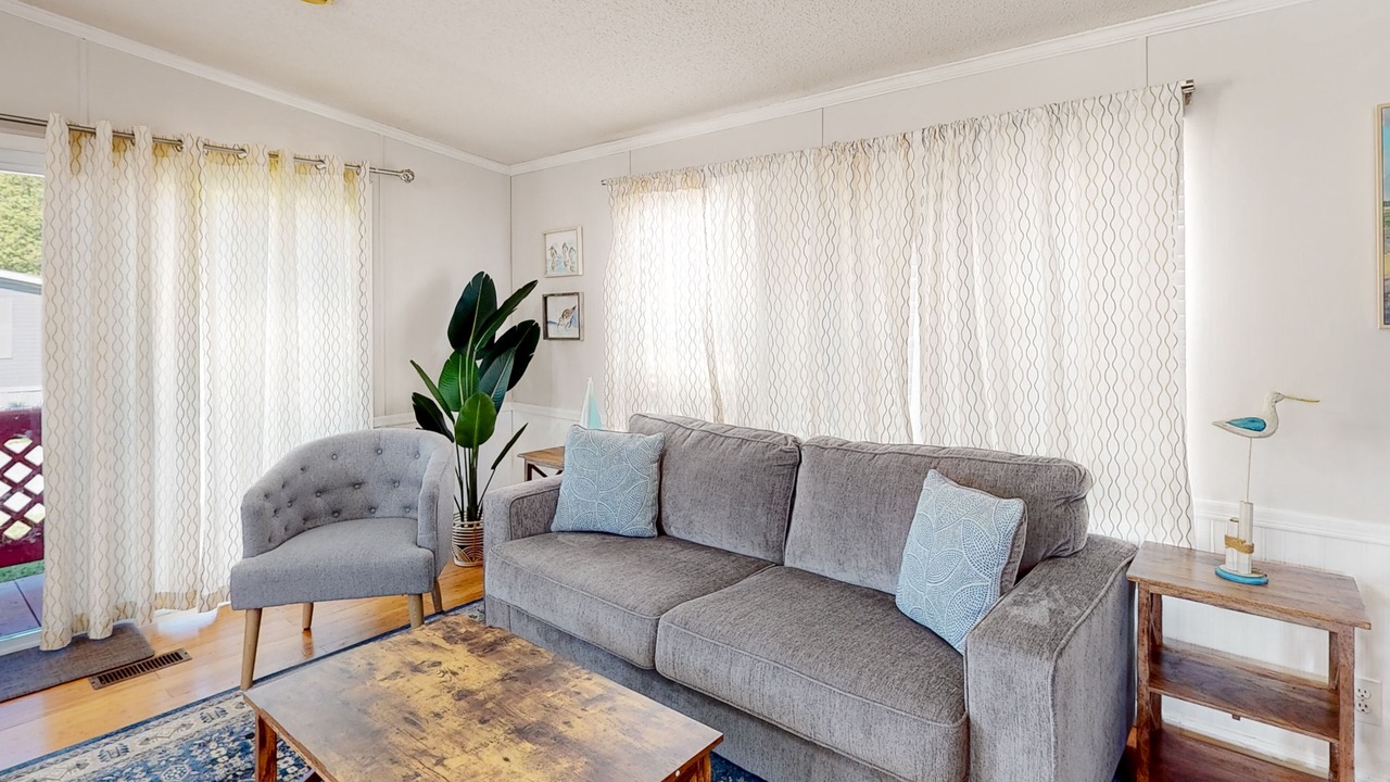 Photo of Livingroom in Assateague Pointe