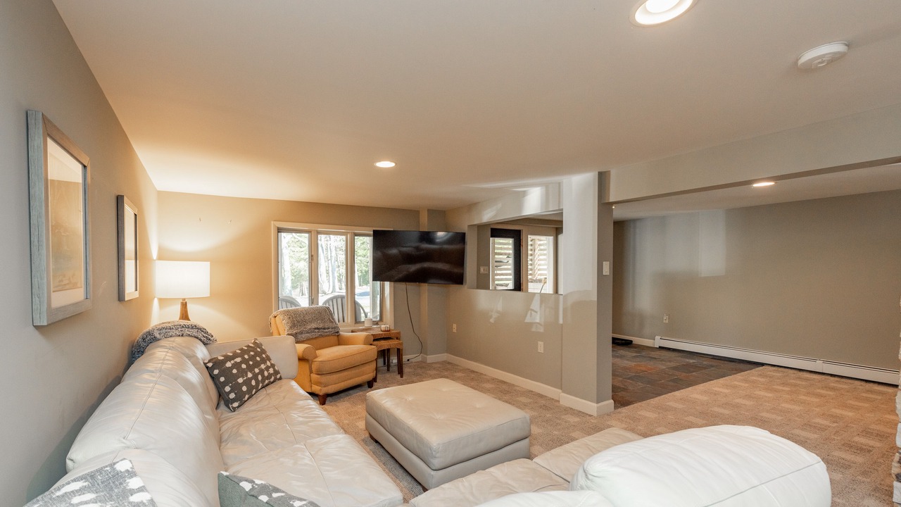 Photo of Livingroom in North Glade Hills